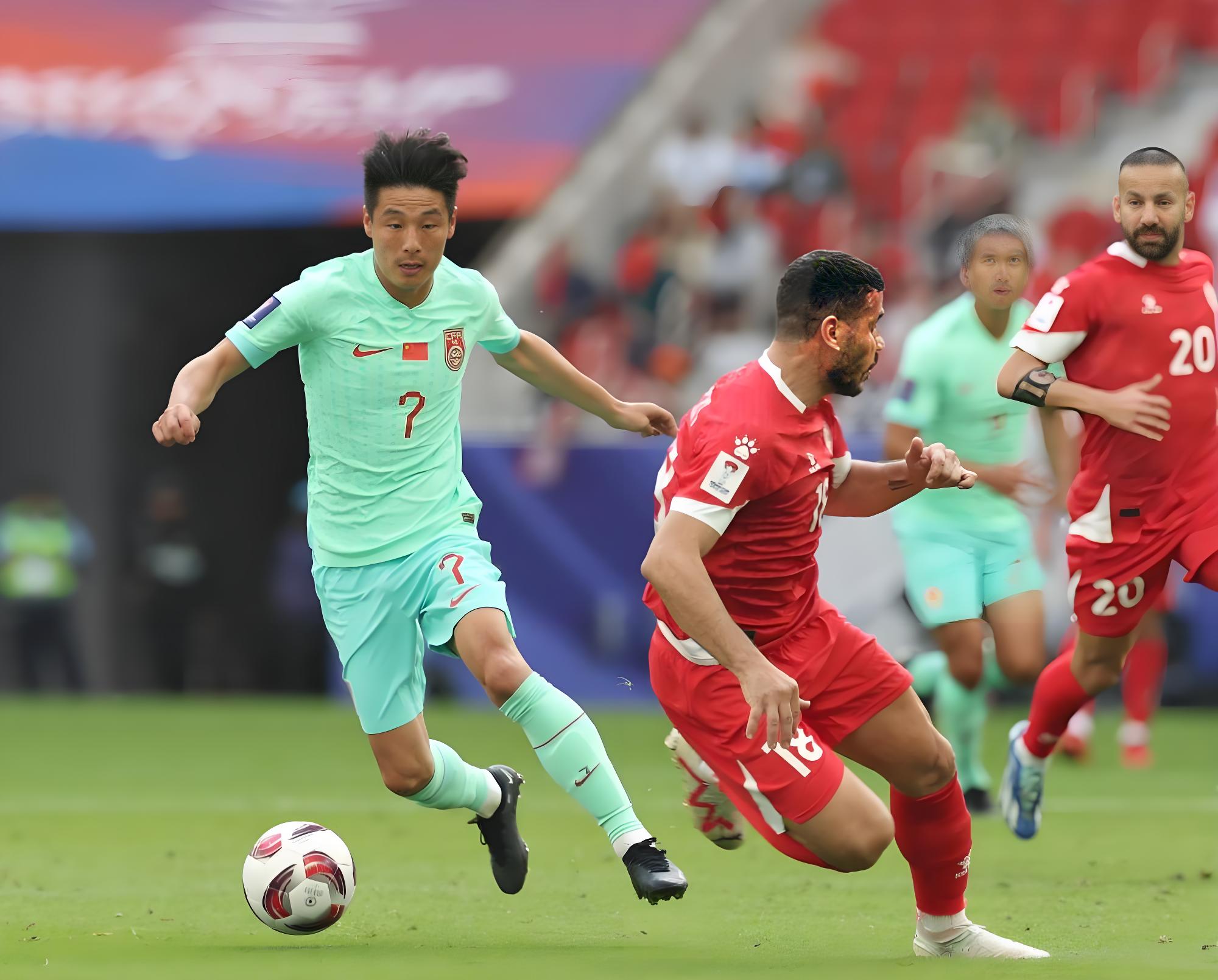 包含中国足球盛事吸引大批球迷狂热沸腾，激发激情的词条