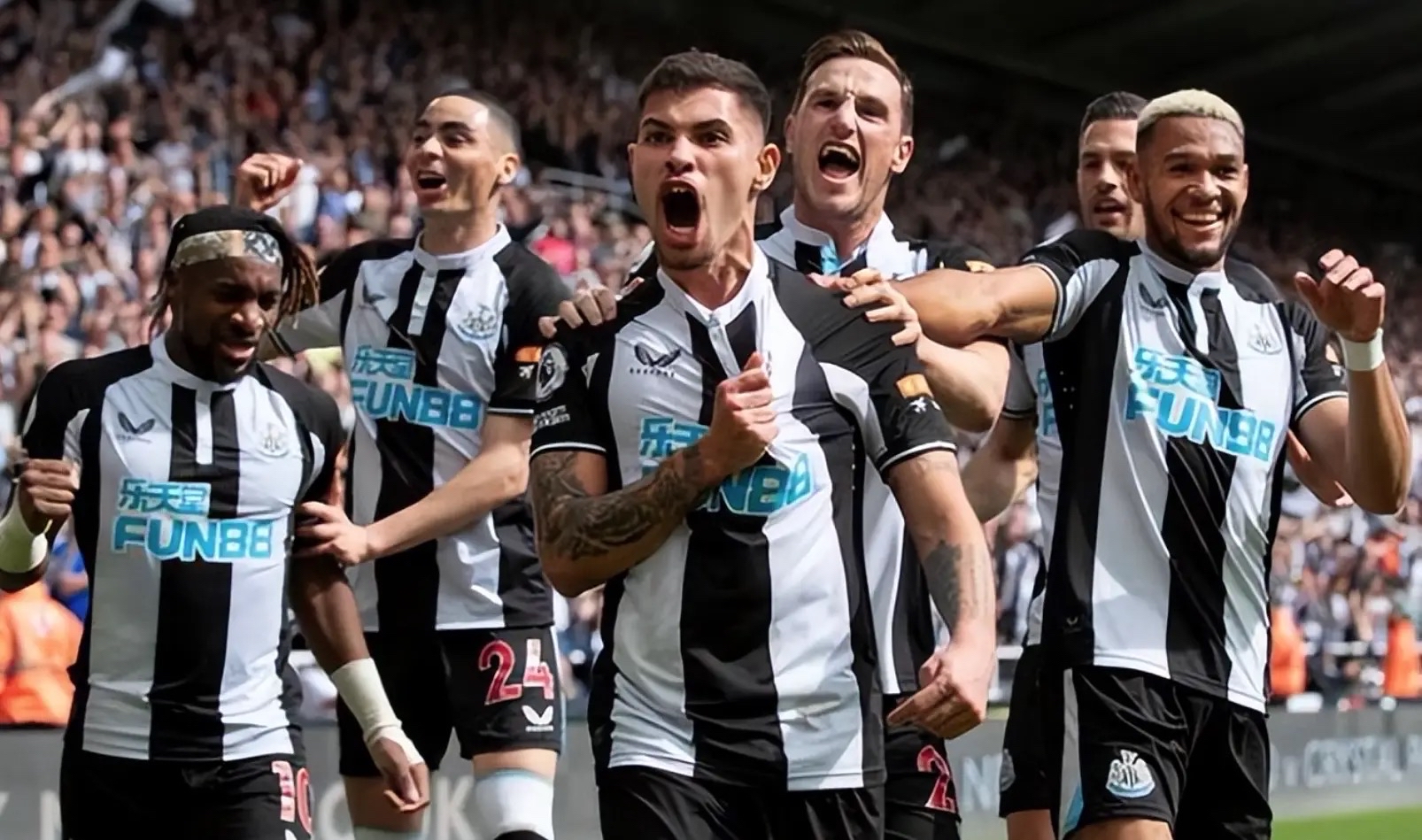 爱游戏平台-纽卡斯尔主场惨败，球队状态低迷的简单介绍