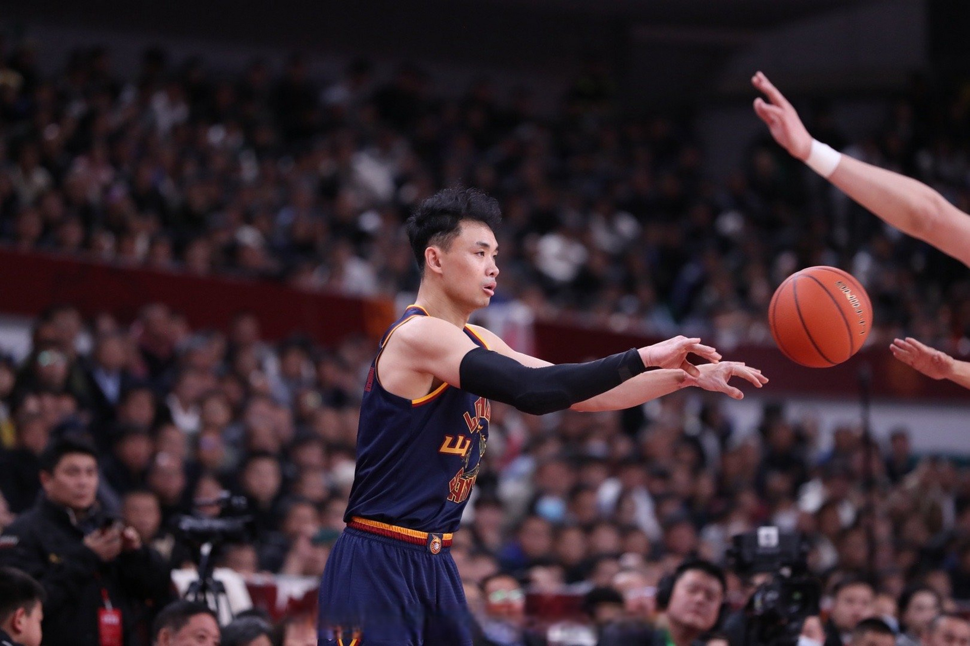 爱游戏网站入口-山西汾酒首次冠名CBA篮球赛事酿造中国品牌体育传奇的简单介绍