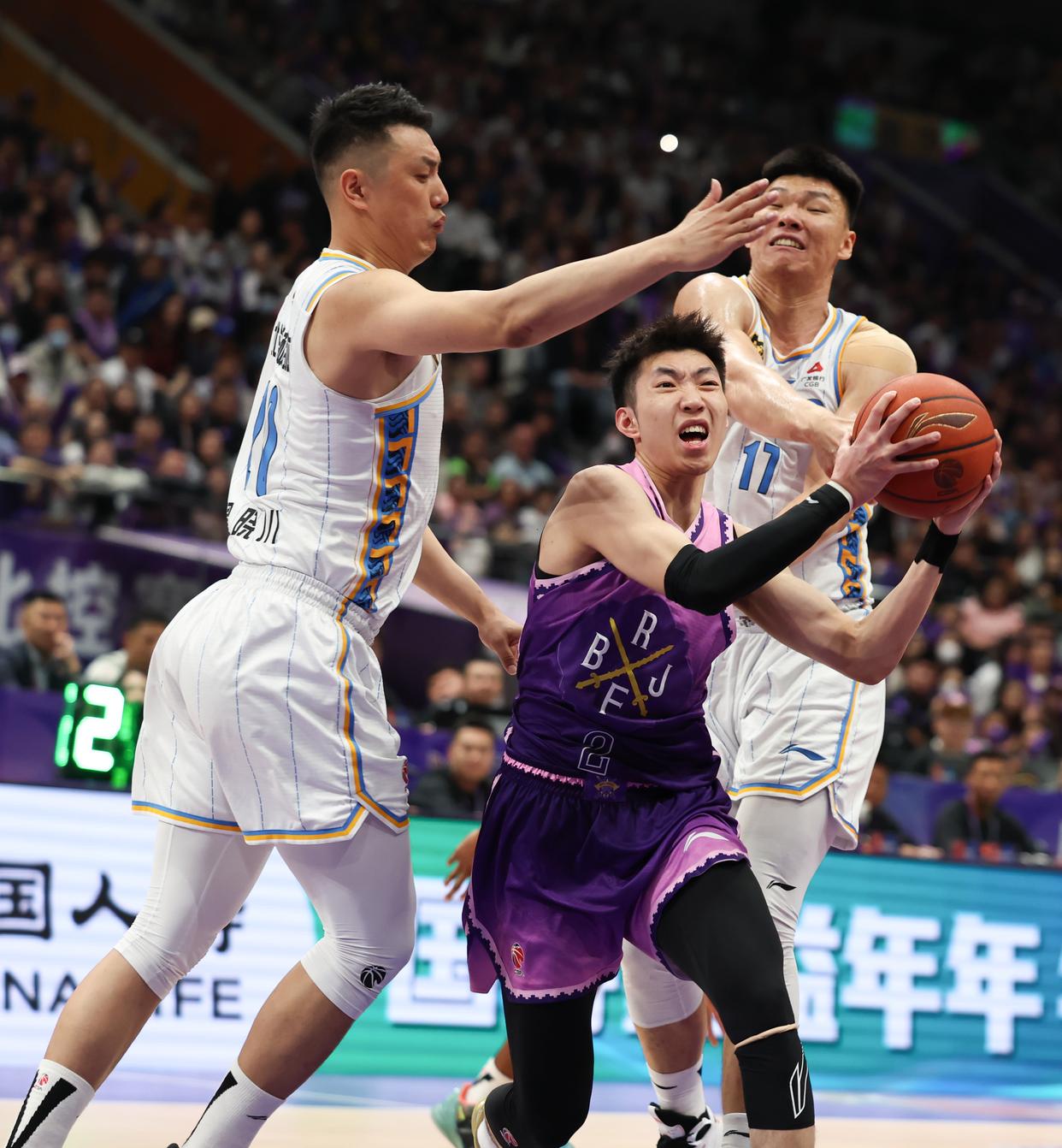 北京控股旗下成功签约NBA球星，引发市场热议的简单介绍