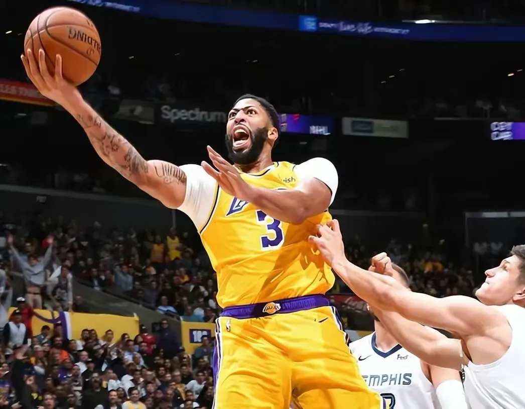 猛龙状态高涨，戴维斯率队稳步向前