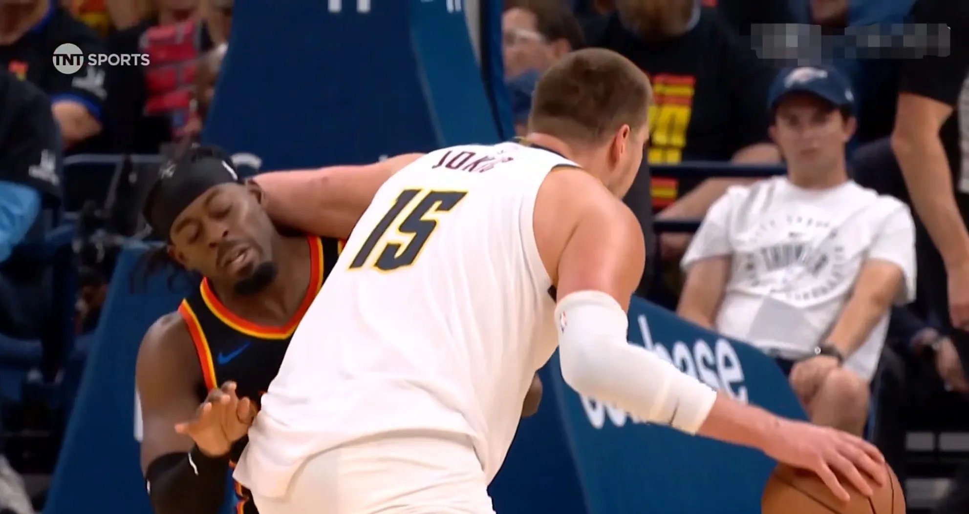 约基奇砍下三双，掘金横扫篮网