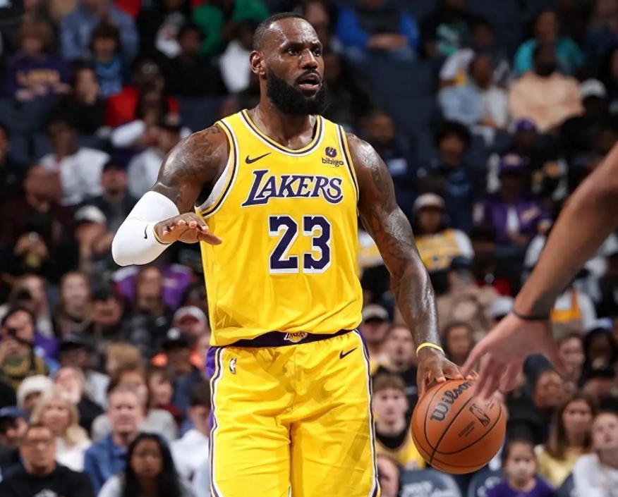 爱游戏app-NBA球员精彩表现备受瞩目，实力得到认可的简单介绍