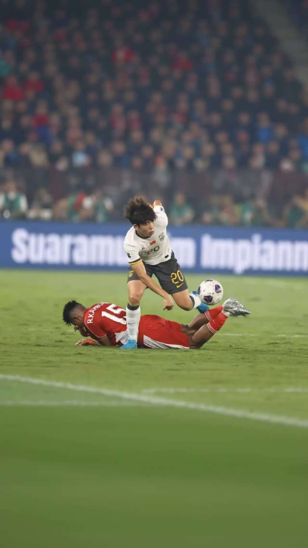 国内足球比赛中发生了一场意外结果