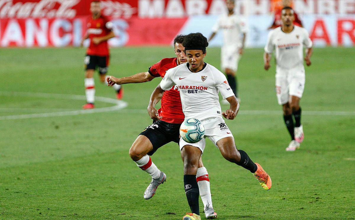 爱游戏官网-关于奥萨苏纳球员心态积极，战绩稳定的信息